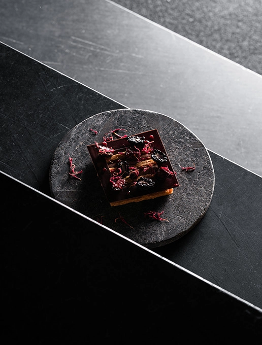 Un délicieux dessert au chocolat servi pour la Saint-Valentin au restaurant Dans le Noir ? à Londres.