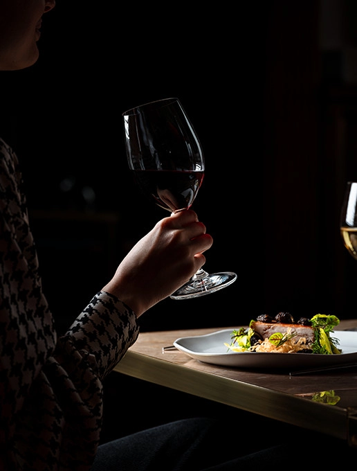 Dégustation accord mets et vin lors d'un dîner spécial pour la Fête des Mères au Dans le Noir ? Londres