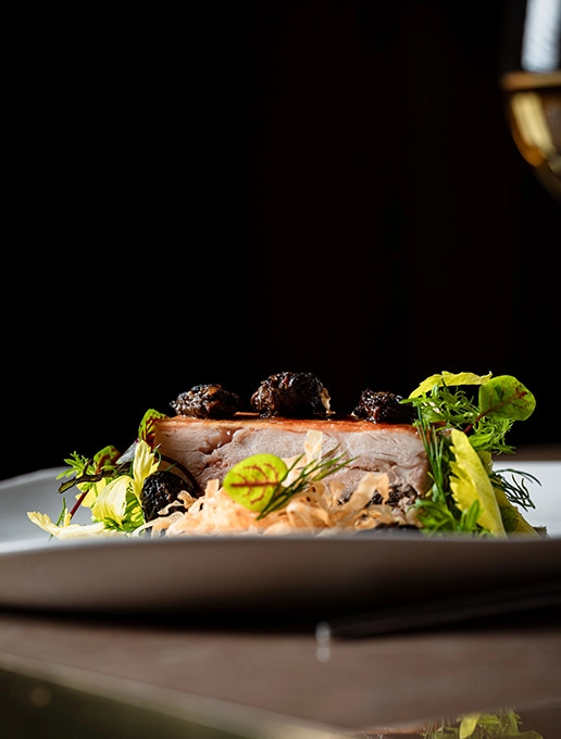 Un plat raffiné servi lors d'une soirée enterrement de vie de garçon à Dans le Noir ?