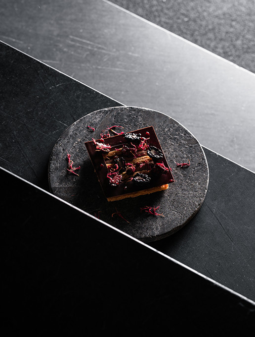 Un délicieux dessert au chocolat servi pour la Saint-Valentin au restaurant Dans le Noir ? à Londres.